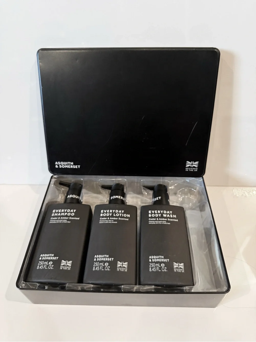 Asquith & Somerset Cedar & Amber Bath Gift Set Shampoo Body Wash Lotion Tin NWT